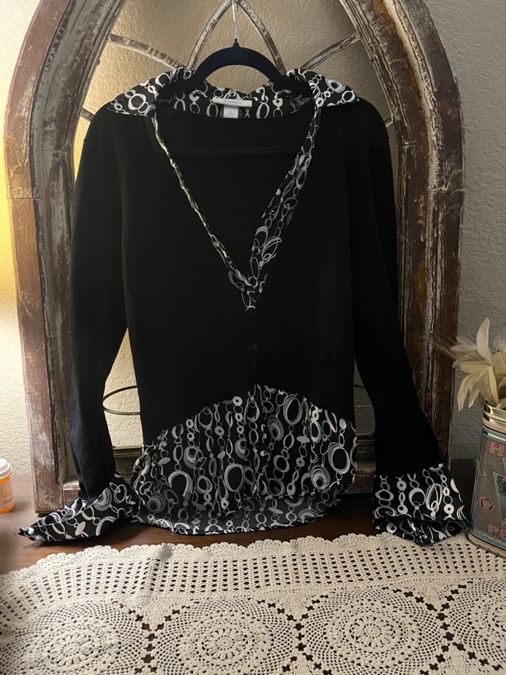 Dressbsrm Black Top with Monochrome Chain-Print Hood and Hem